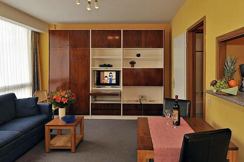 Residence Aparthotel Wellington Brussel Buitenkant foto